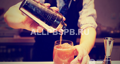 Уютный бар в нежилом фонде