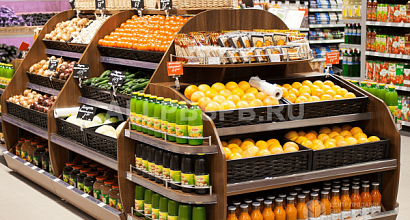 Круглосуточный магазин продуктов с постоянным потоком покупателей