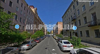 Торговое помещение с арендатором в центре