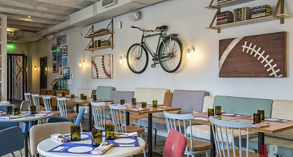 Кафе-столовая у метро Московские ворота