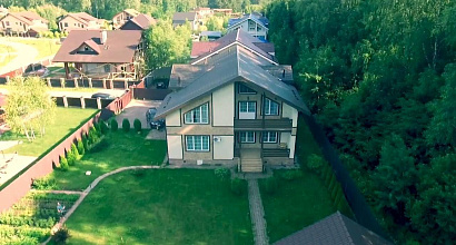 Продаётся земельный участок с домом