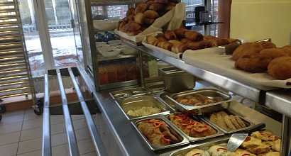 Кафе-бистро в очень проходном месте, Столовая на авторынке