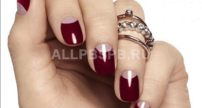 Прибыльный салон маникюра в центре города