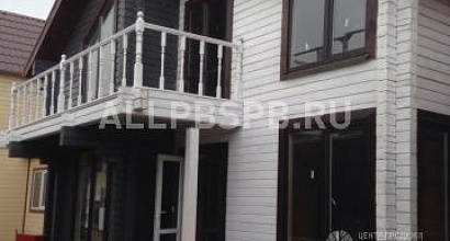 Продается  место с домом на выставочной площадке деревянного 