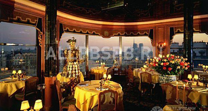 Готовый бизнес  ресторан в бц 380 кв. м 