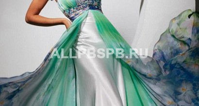 Стильный магазин одежды в центре города