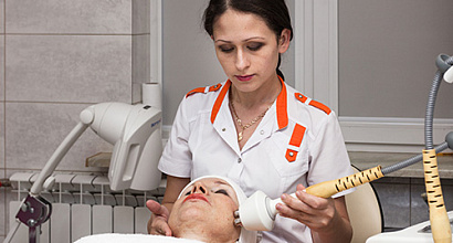 Салон аппаратной косметологии на первой линии