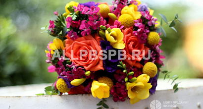 Модный магазин цветов с клиентской базой