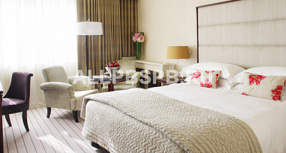 Отель в центре города