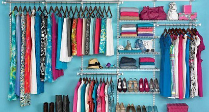 В самом центре города продается магазин одежды