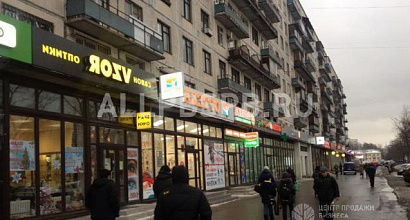 Аренда:На против метро 180 м без комиссии