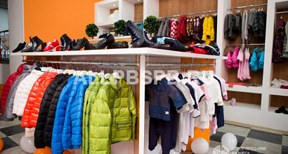 Магазин детской одежды в торговом центре