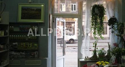 Продается отличное торговое помещение в центре города! Без комиссии!!!