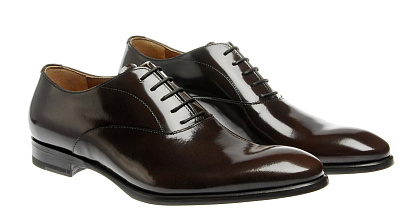 Магазин фирменной обуви в густонаселенном месте!