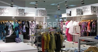 Продажа:  магазин одежды и обуви, 100 м2
