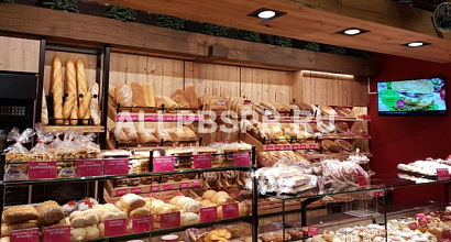 Пекарня в центре района с хорошо развитой инфраструктурой.