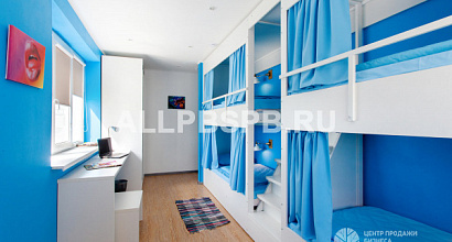 Большой действующий хостел на Невском проспекте