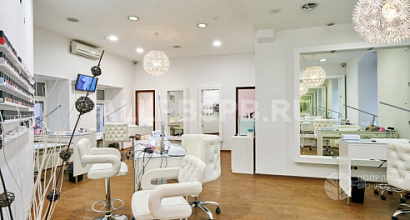 Оборудованный салон маникюра и педикюра