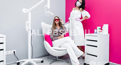 Современная студия отбеливания зубов в Москве