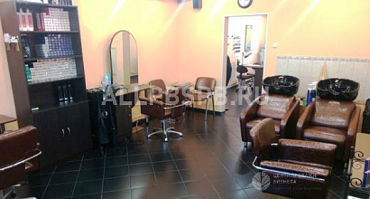 Готовый бизнес  салон красоты в районе м. молодежная 