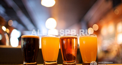 Магазин разливных напитков на пересечении 2 улиц