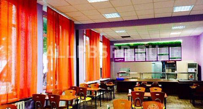 Продается  кафе-столовая, работает 7 дней в неделю 