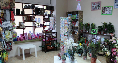 Цветочный магазин с кофейней