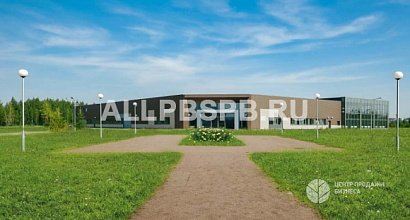 Коммерческое здание площадью 2 778 кв.м. с бассейном