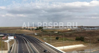 Продается  под торговый комплекс, автосалоны, склады 