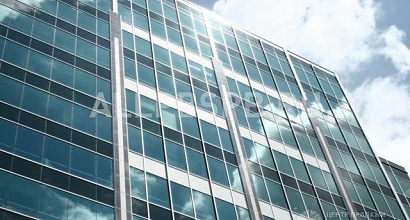 Аренда:  Здание площадью 15 000 кв. м. с арендаторами 