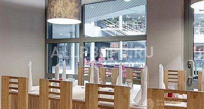 Продается суши-бар с  арендаторами