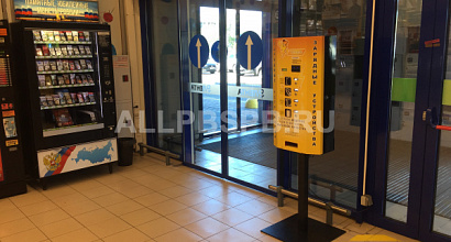 25 вендинговых аппаратов Зарядные устройства в Лентах