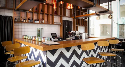 Действующий бар в центре города