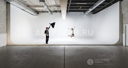Продажа:  видео-фото студия с самой большой циклорамой 