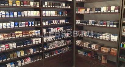 Табачный магазин в оживленном месте