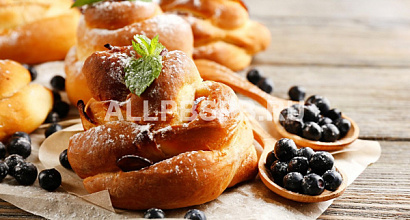 Продуктовый магазин и отдел выпечки