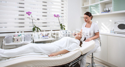 Студия эстетической косметологии в проходном месте