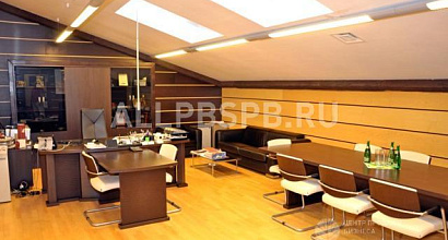 Аренда:  Офисное помещение, 740 м