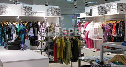 Продается  магазин одежды известных брендов в тц 