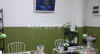 Продажа:  уютная студия маникюра