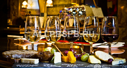 Винный бар с открытой кухней