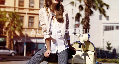 Раскрученный интернет-магазин стильной одежды и акссесуаров