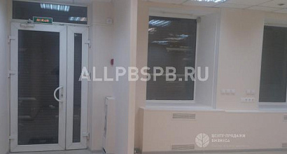 Аренда:Помещение свободного назначения, у метро, 138 м