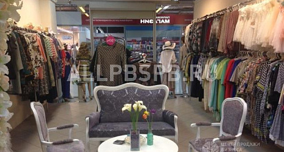 Продается  магазин модной женской одежды в крупном тц
