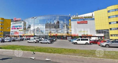 Торговое помещение 28 м кв. в ТРК в Кировском районе