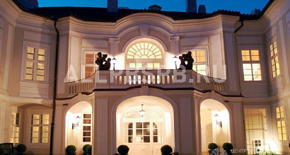 Продаются 2 земельных участка в центре города в собственность