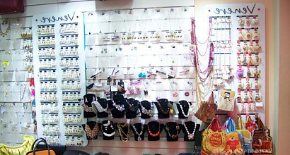Продажа:  Готовый магазин бижутерии и аксессуаров