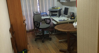 Аренда офиса у метро (70 м от метро) - 16м2