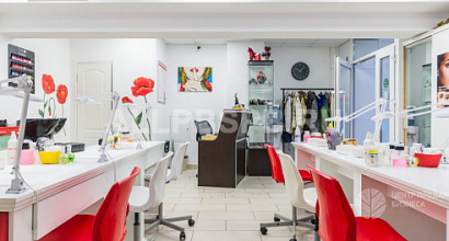 Студия маникюра в торговом центре