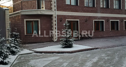 Гостевой дом в живописном районе с земельным участком в собственность